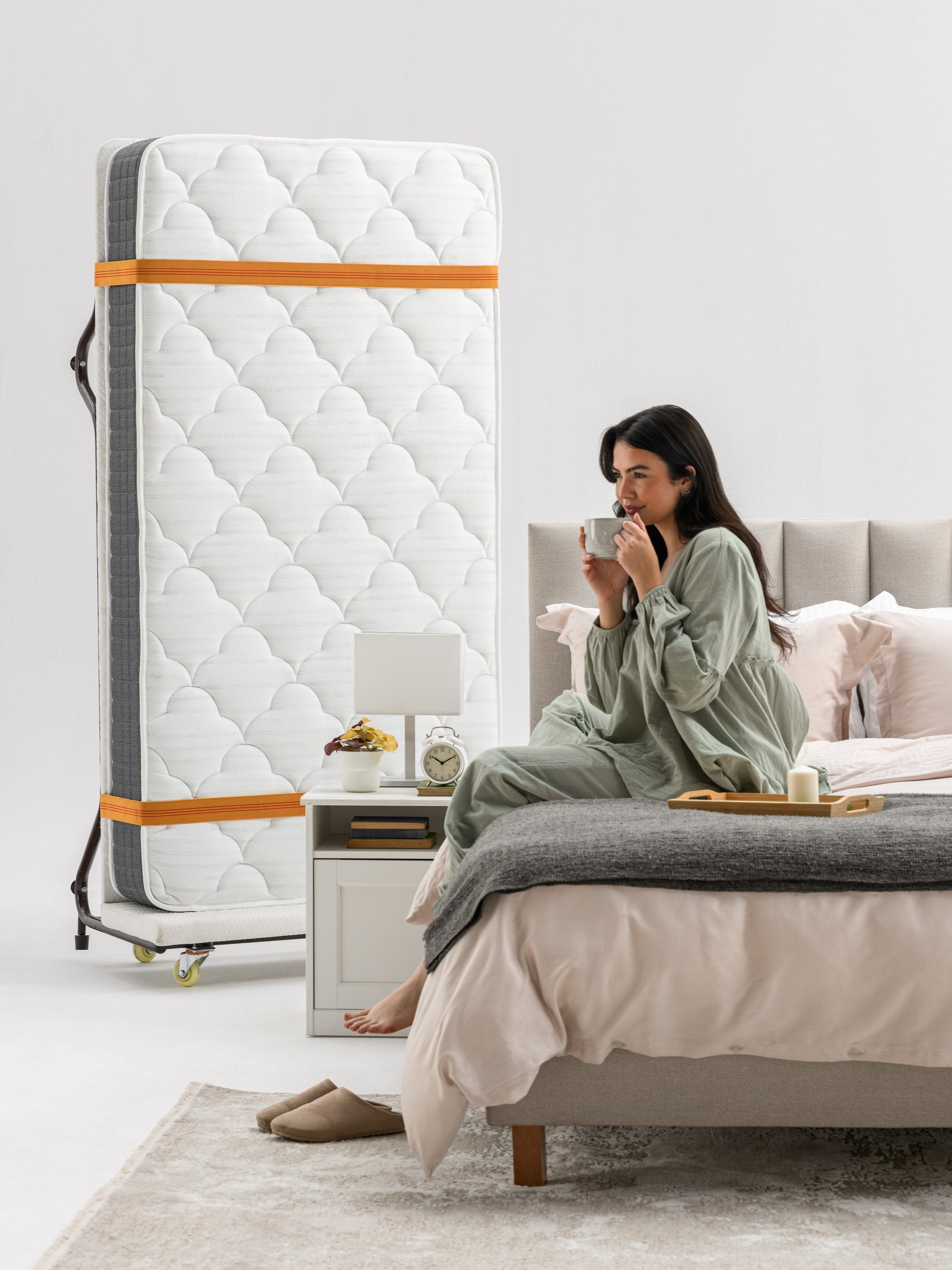 Roll Away Bed with Virginia Mattress