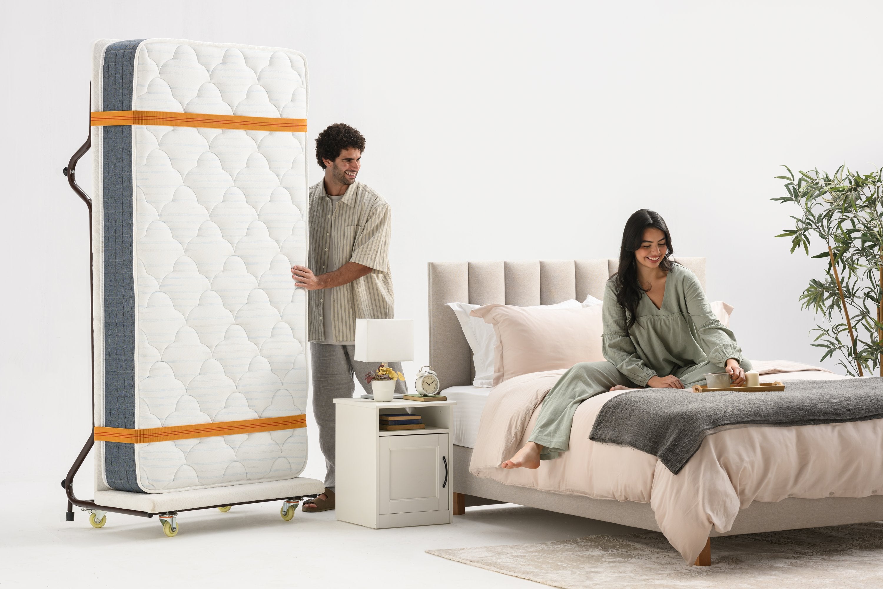 Roll Away Bed with Virginia Mattress