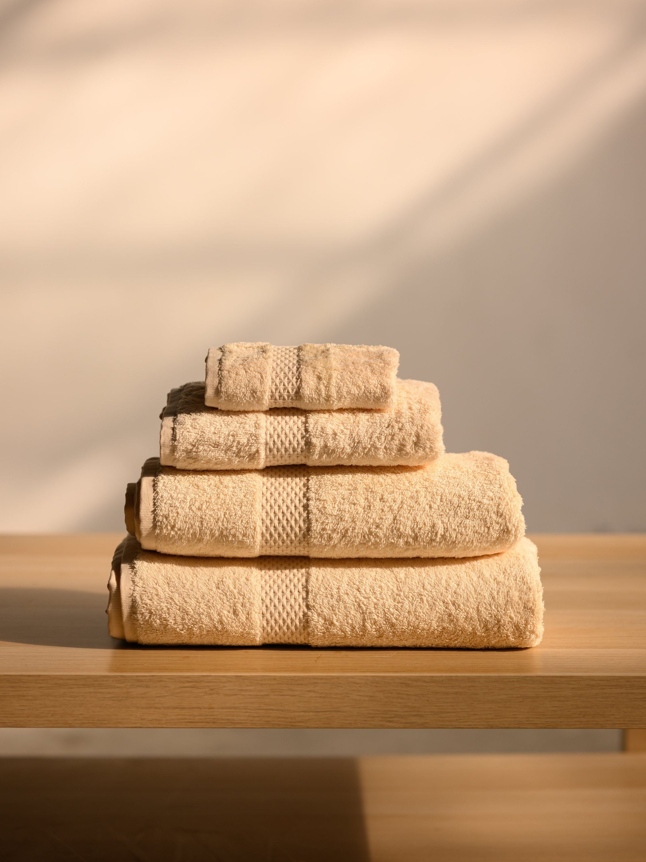 Bath Towel Size - 70 cm x 140 cm