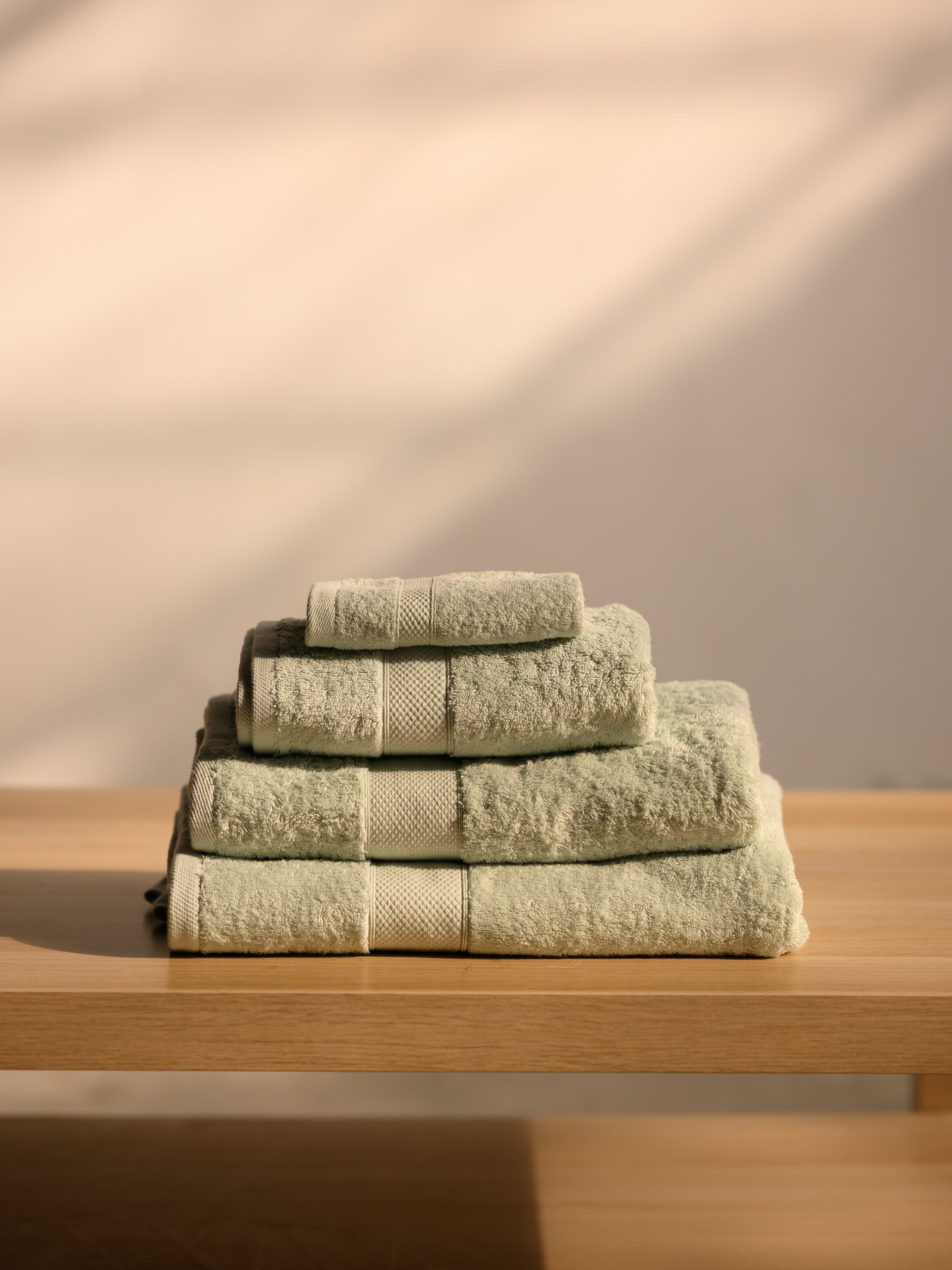 Bath Towel Size - 70 cm x 140 cm