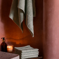Bath Towel Size - 70 cm x 140 cm